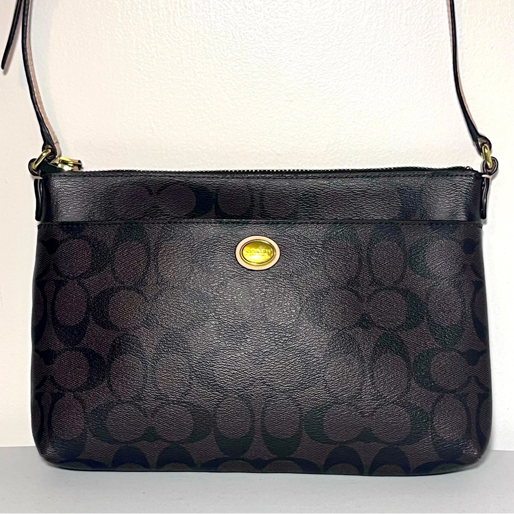 Coach Peyton Signature EW Swingpack Crossbody